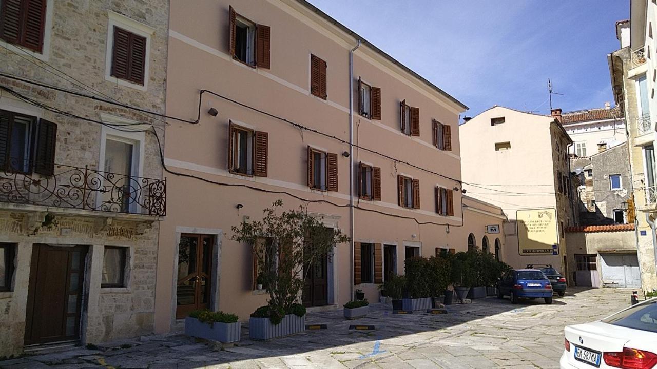 Apartments Rauch Pula Ngoại thất bức ảnh
